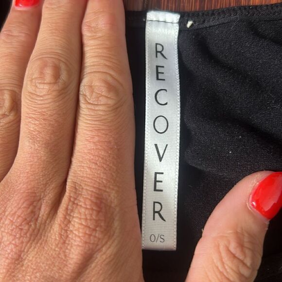 Pack of 2 Black T Shirts - RECOVERY - One Size Fits ALL T Shirt - LIKE NEW - Picture 3 of 3